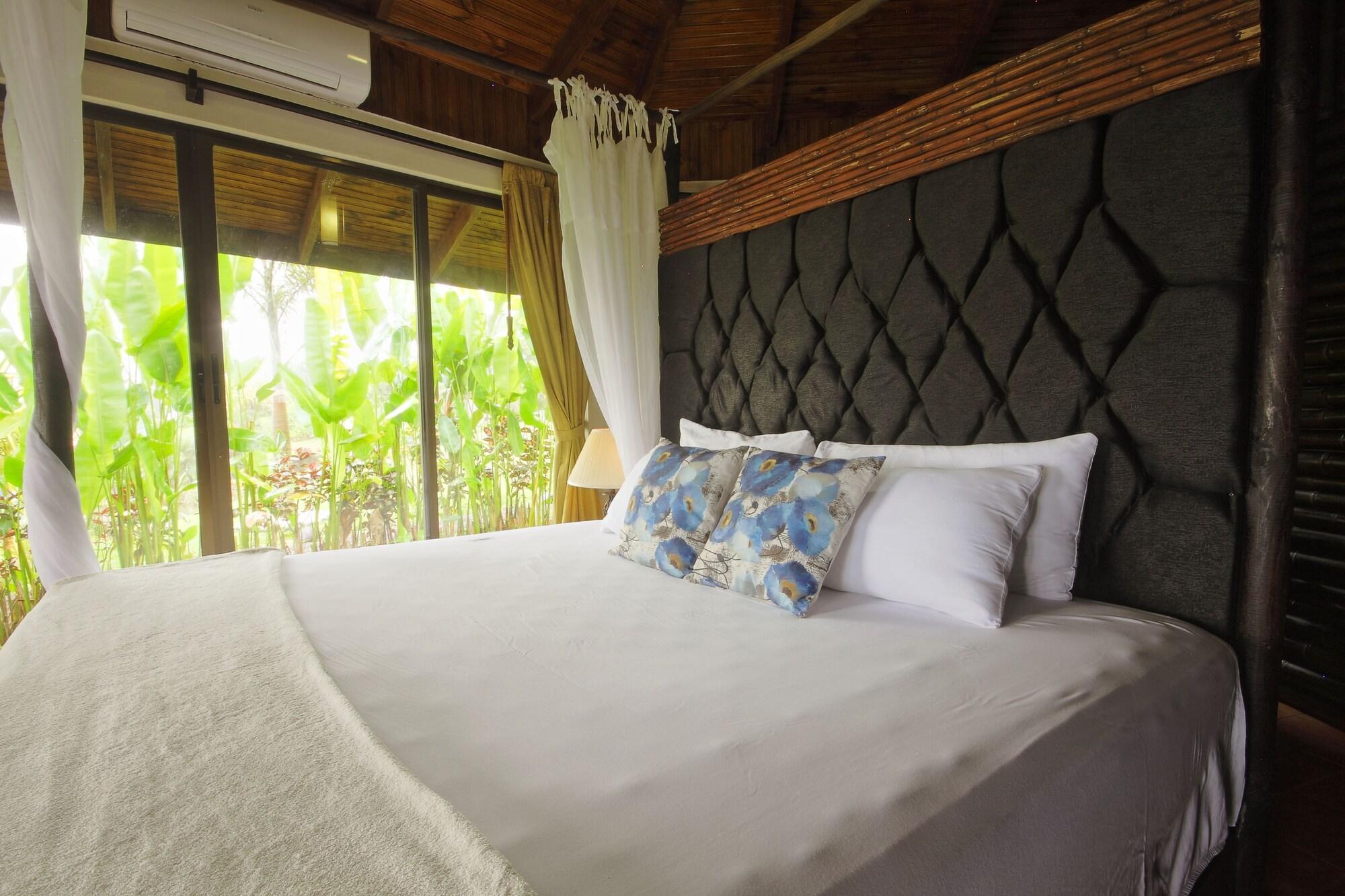 Arenal Waterfall Lodge Bagian luar foto