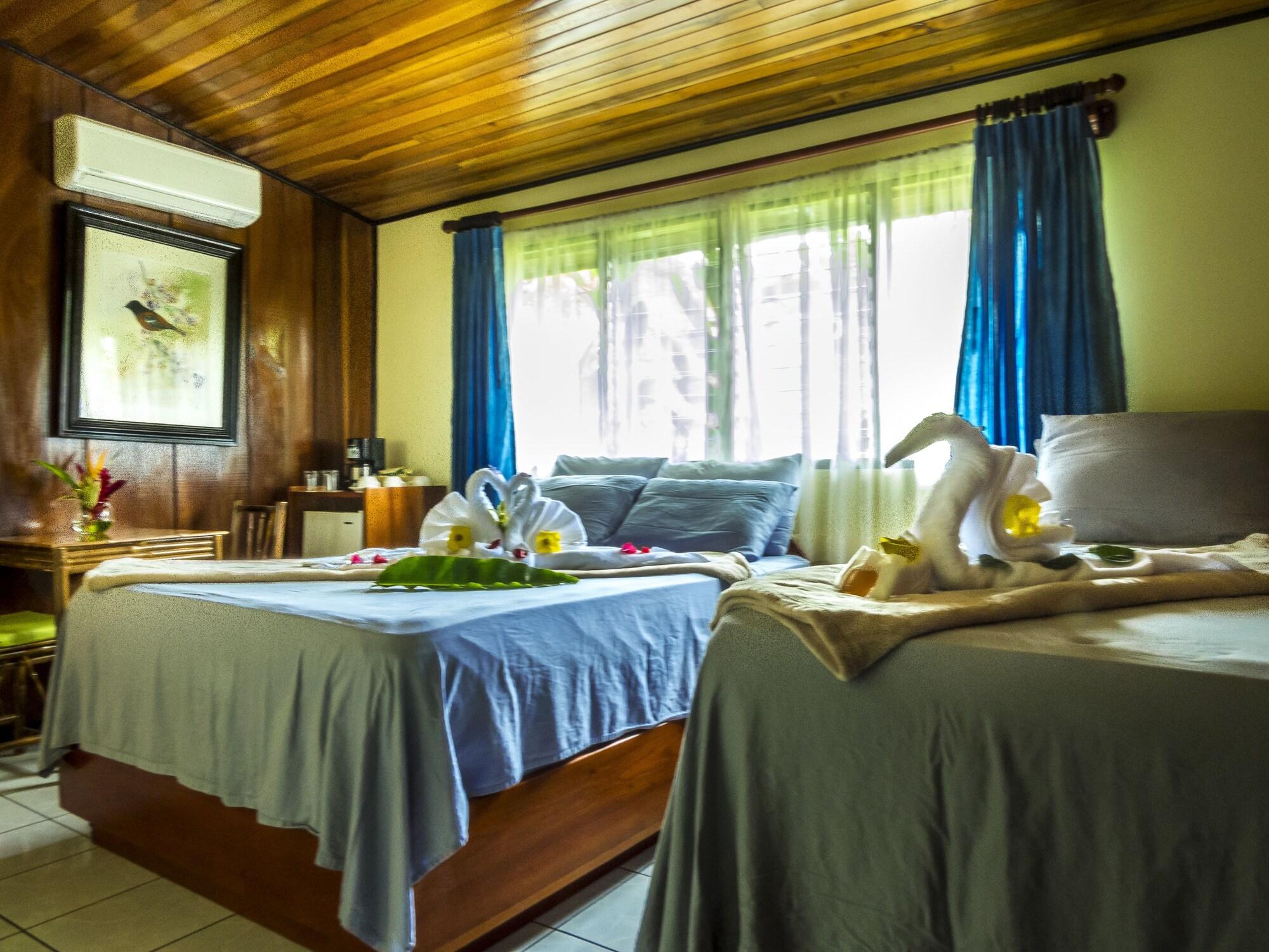 Arenal Waterfall Lodge Bagian luar foto
