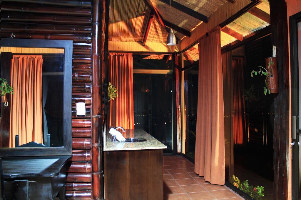 Arenal Waterfall Lodge Bagian luar foto